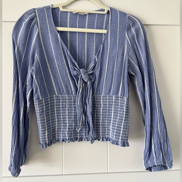 🐧2/$15 American Eagle Striped Long Sleeve - Picture 1 of 3